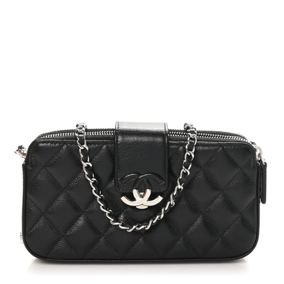 Chanel Black Quilted Leather crossbody Bag - Picture 12 of 14